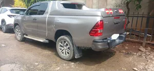 Toyota Hilux 2020 Silver