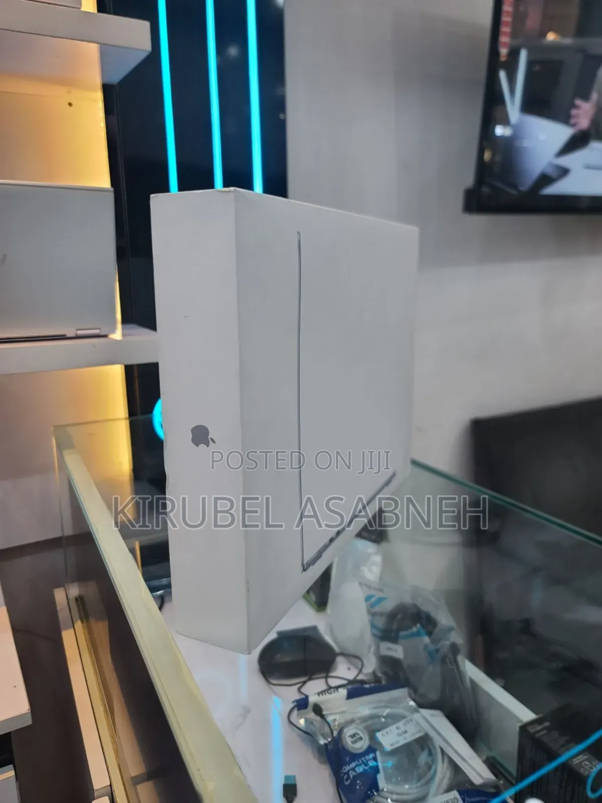 New Laptop Apple MacBook Air 2025 M4 13-Inch 16GB Apple M4 SSD 256GB