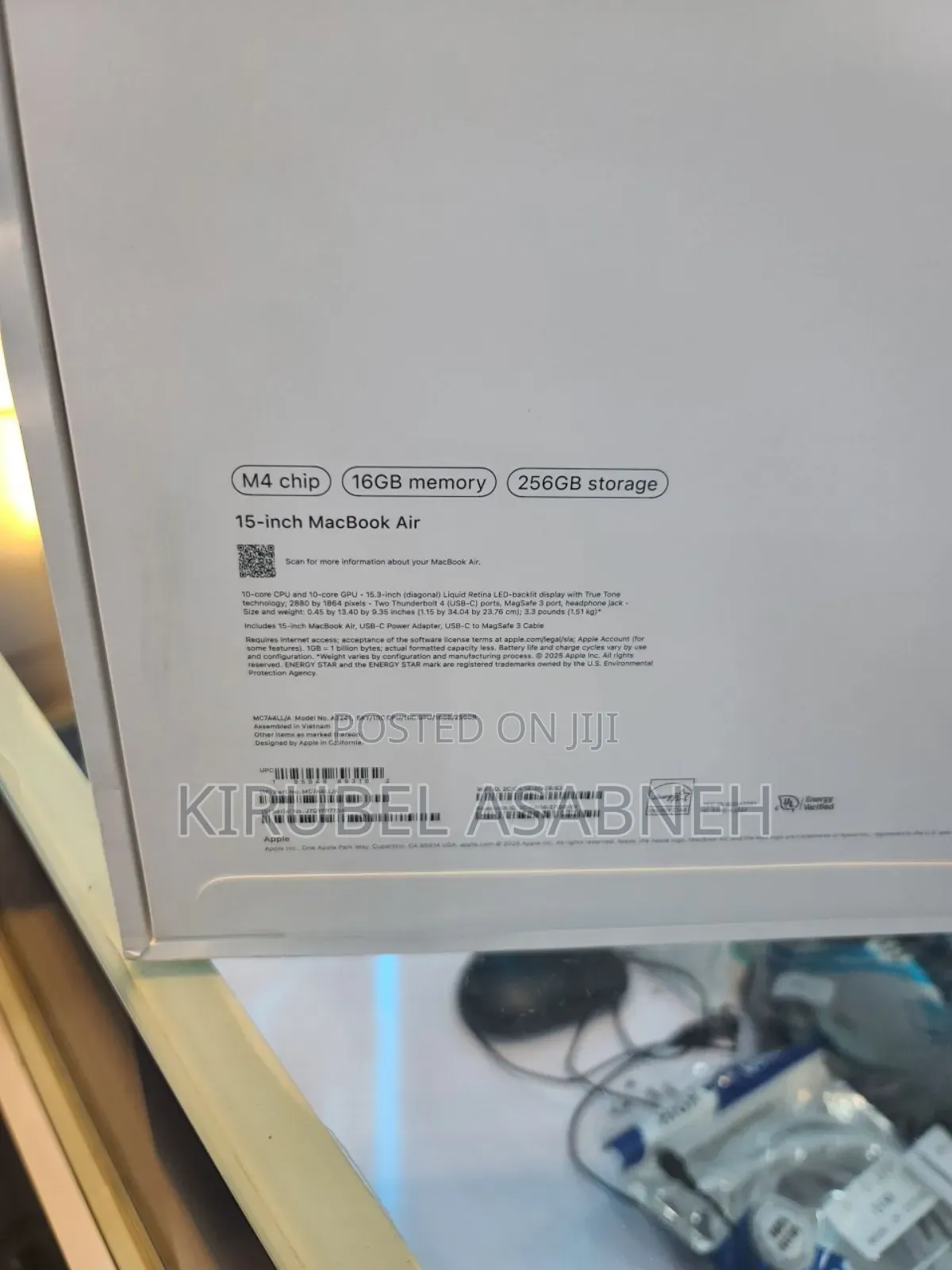 New Laptop Apple MacBook Air 2025 M4 13-Inch 16GB Apple M4 SSD 256GB