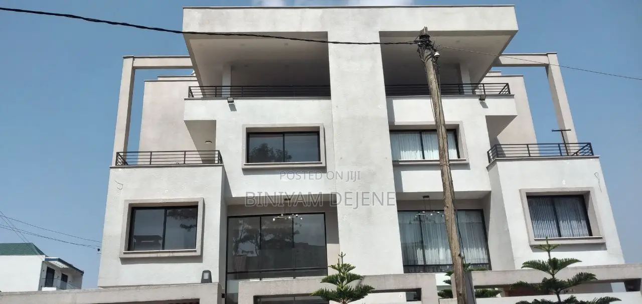 5bdrm House in Sunshine, Yeka for sale