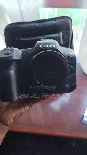 Photo - Canon R5 Camera