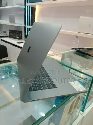 New Laptop Apple MacBook Pro 2019 32GB Intel Core I9 SSD 1T