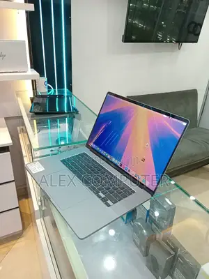 New Laptop Apple MacBook Pro 2019 32GB Intel Core I9 SSD 1T