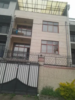 Furnished 9bdrm Apartment in Akaky Kaliti for sale