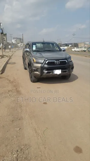 Toyota Hilux 2021 Beige