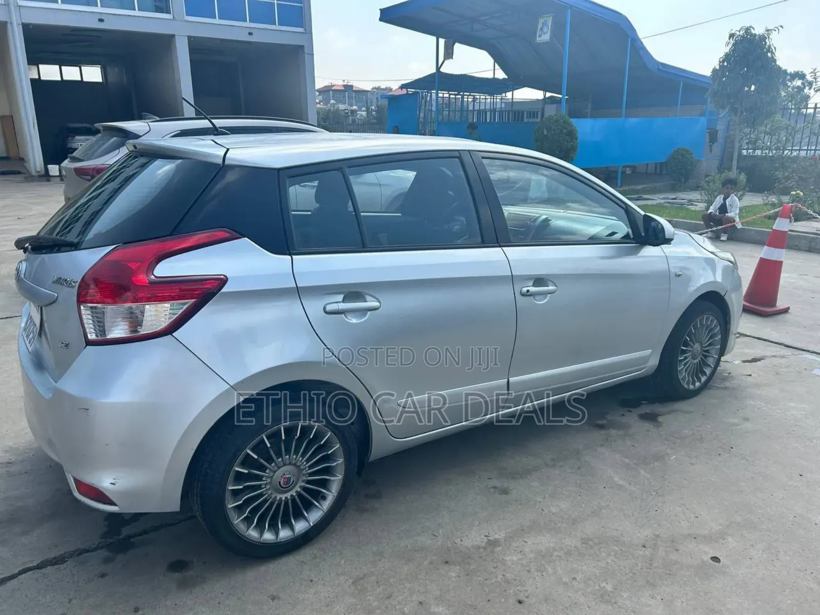 Toyota Yaris 2015 Silver