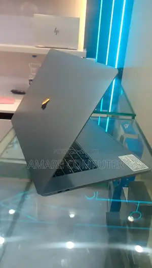 New Laptop Apple MacBook Pro 2019 32GB Intel Core I9 SSD 1T