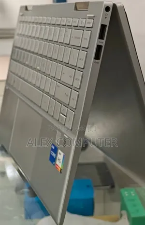 Photo - New Laptop HP Pavilion 15 16GB Intel Core I5 SSD 512GB