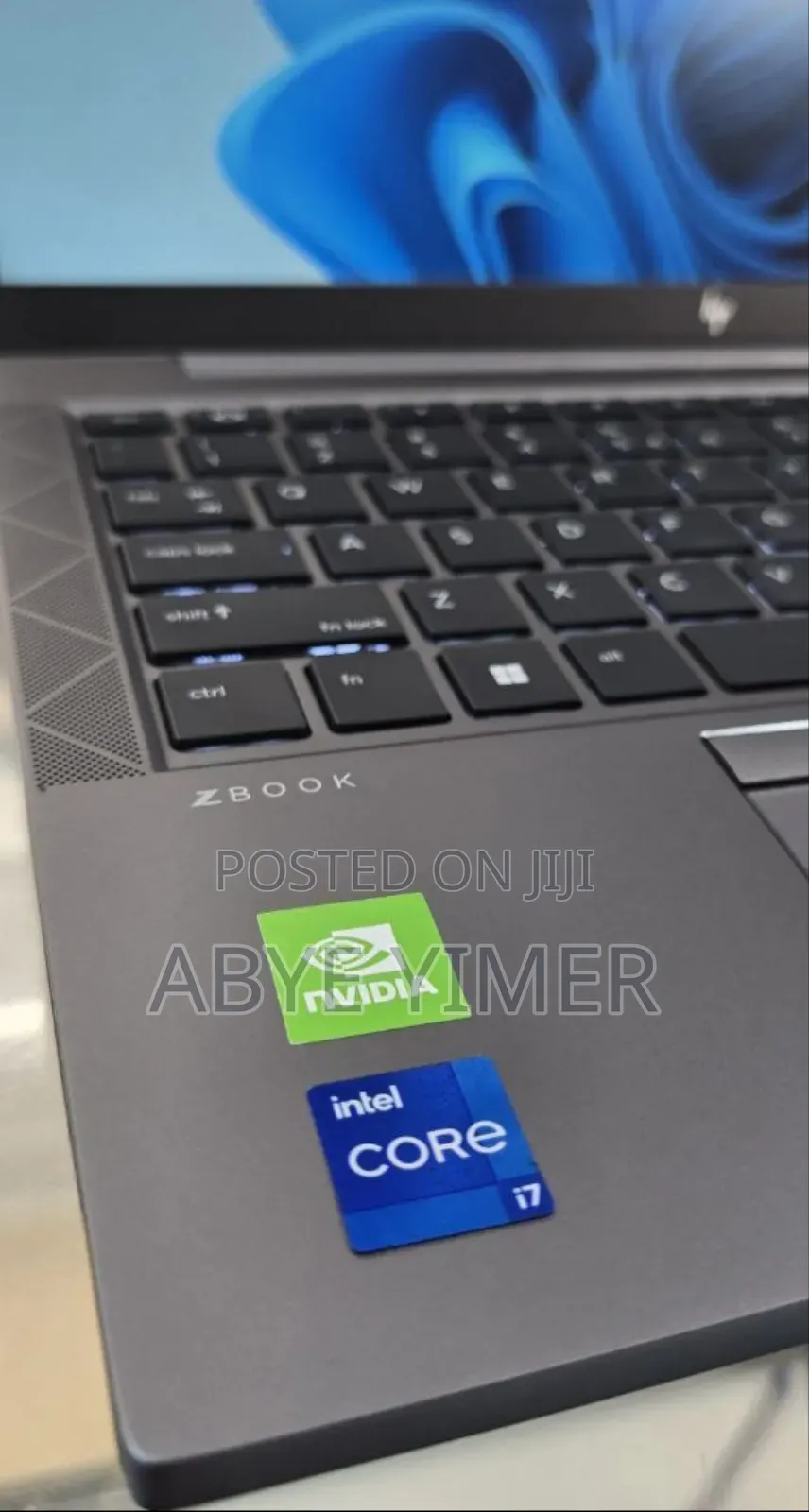 New Laptop HP ZBook Firefly G8 16GB Intel Core I7 SSD 512GB