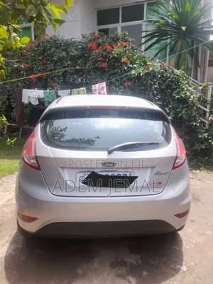 Photo - Ford Fiesta S Hatchback 2016 Silver