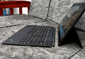 New Laptop Lenovo IdeaPad Y470p 8GB Intel Core I5 SSD 256GB