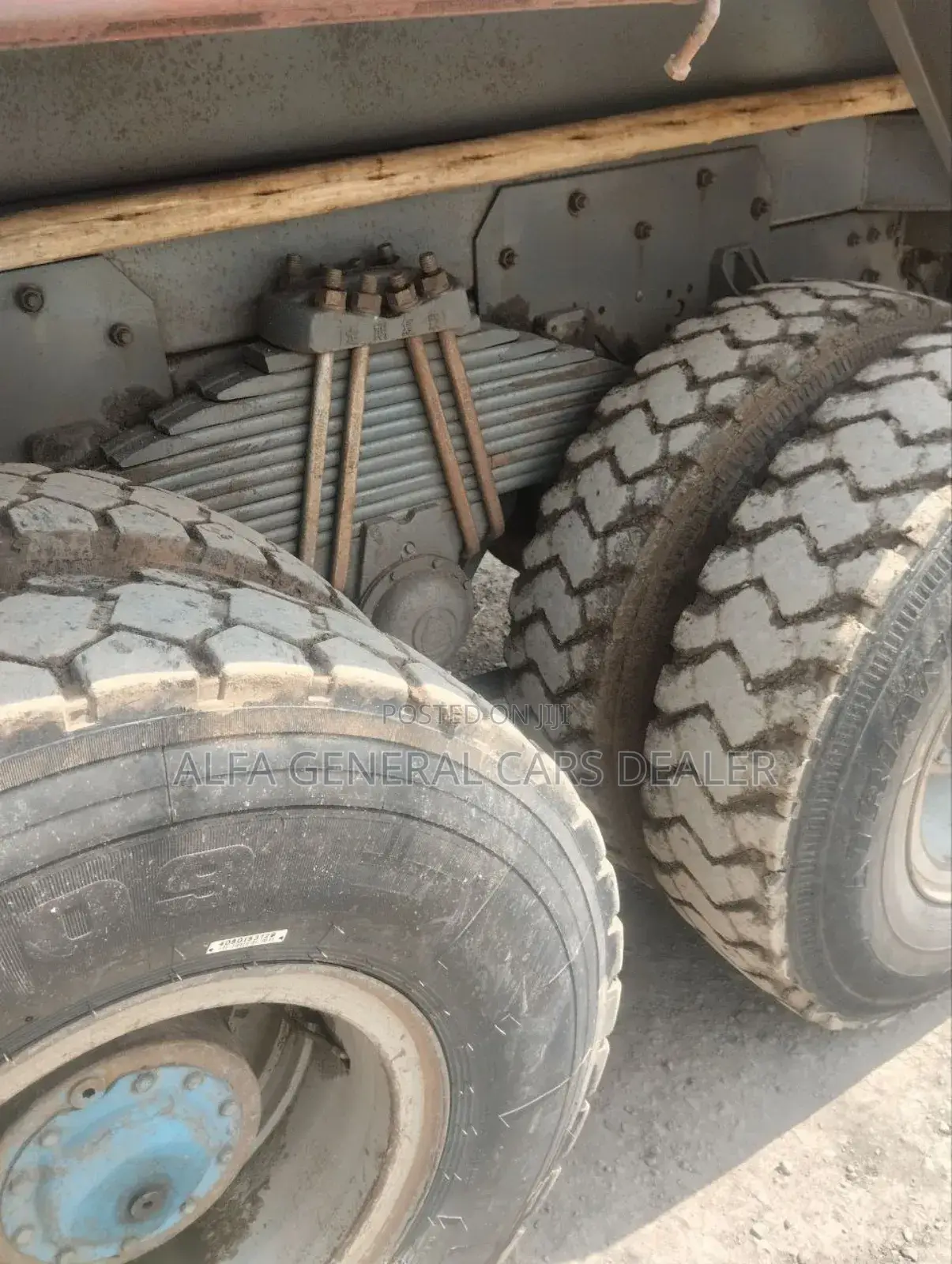 2016 ሞዴል 81 ሺ ታርጋ ጎማ 90%