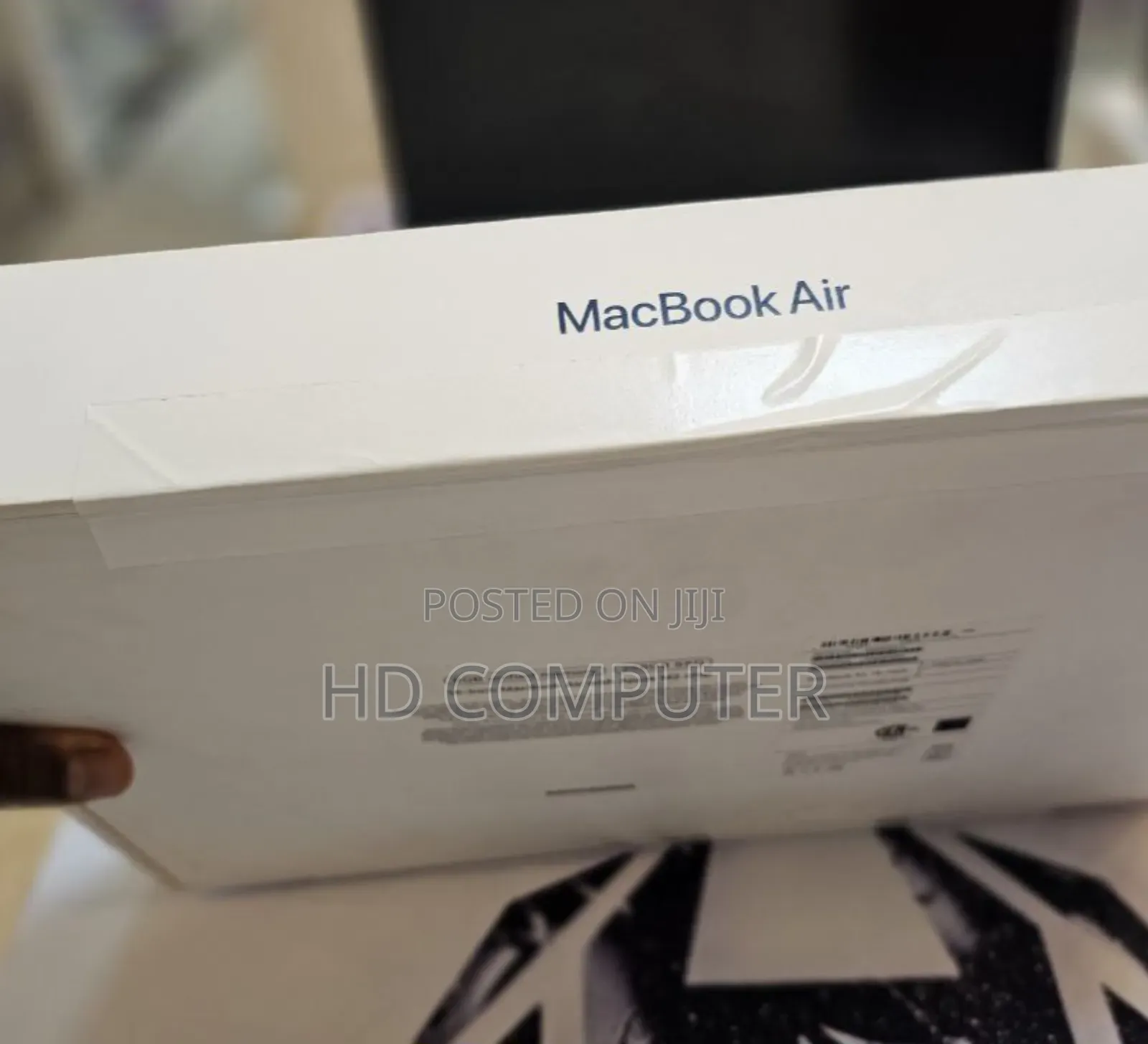 New Laptop Apple MacBook Air 2022 M2 8GB Apple M2 SSD 256GB