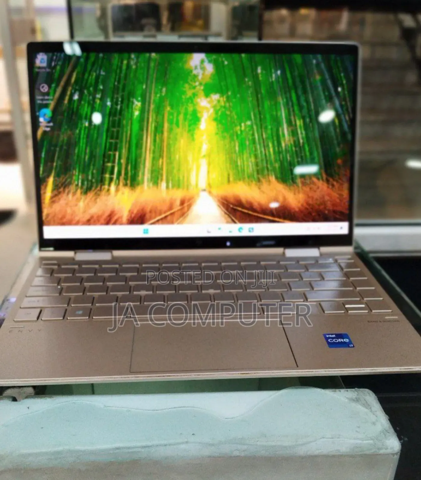 New Laptop HP Envy X360 8GB Intel Core I7 SSD 512GB