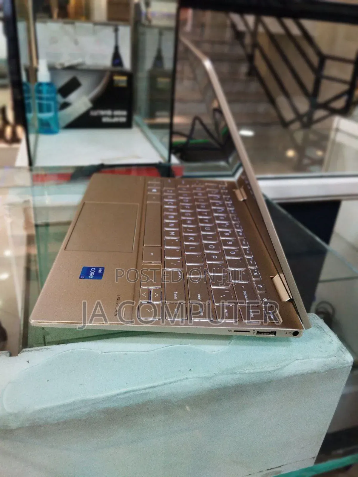 New Laptop HP Envy X360 8GB Intel Core I7 SSD 512GB