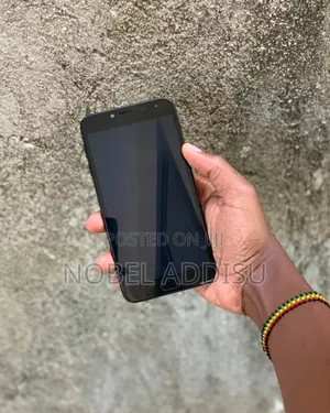 Samsung Galaxy J4 16 GB Black