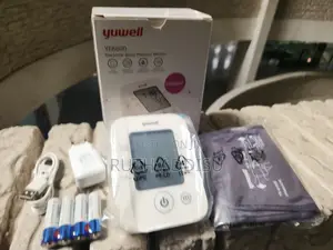 Photo - Digital Blood Pressuer Monitor只好digital Blood Pressuer Monit