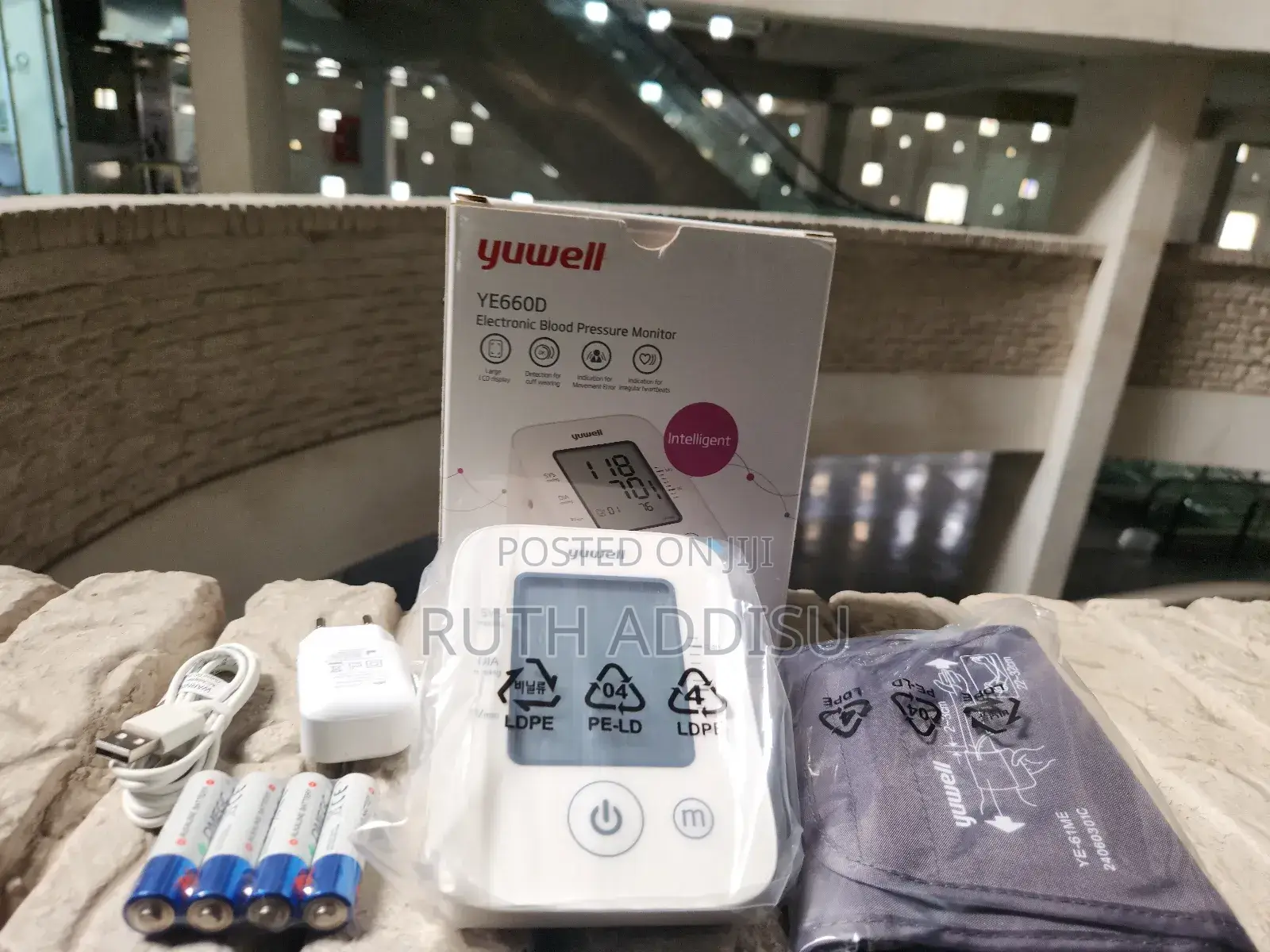 Digital Blood Pressuer Monitor New波動digital Bp Monitor