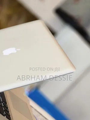 Photo - New Laptop Apple MacBook 2010 4GB Intel Core I7 SSD 512GB