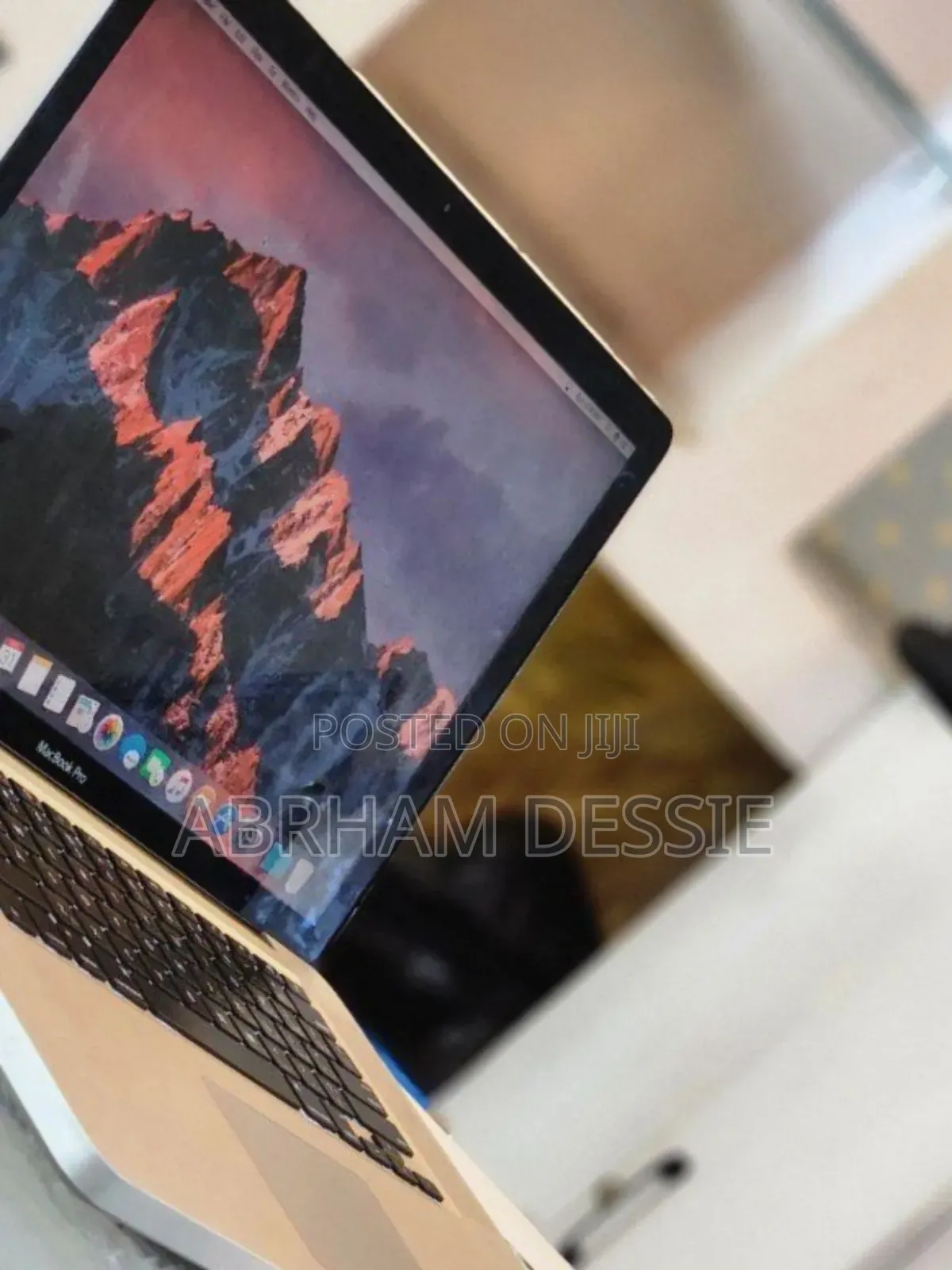 New Laptop Apple MacBook 2010 4GB Intel Core I7 SSD 512GB