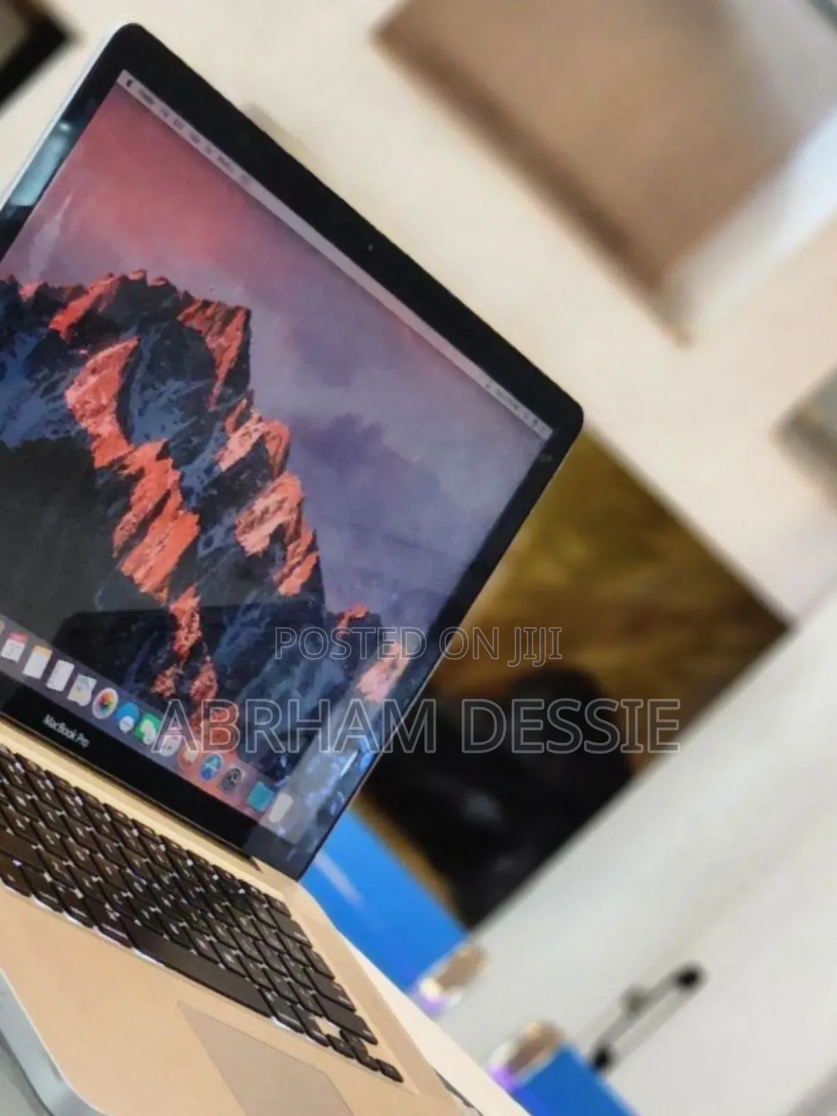 New Laptop Apple MacBook 2010 4GB Intel Core I7 SSD 512GB