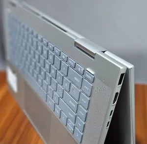 New Laptop HP Envy X360 8GB Intel Core I5 SSD 512GB