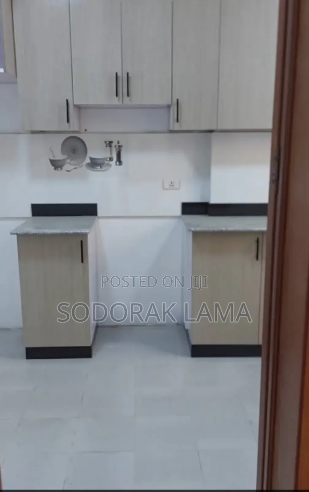 3bdrm Apartment in Loyal Realstate, Yeka for sale