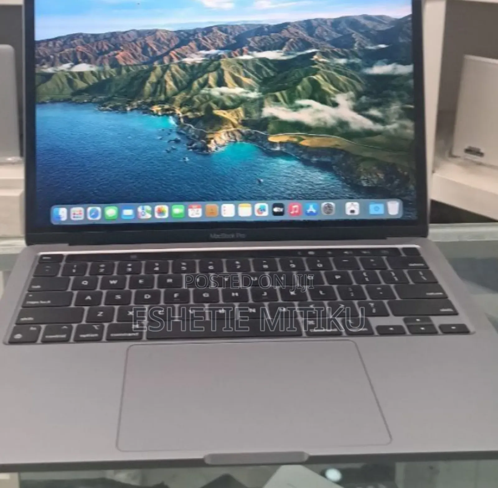 New Laptop Apple MacBook Pro 2019 16GB Intel Core I5 SSD 256GB