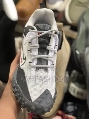 Gortex X Nike Gray Hiking