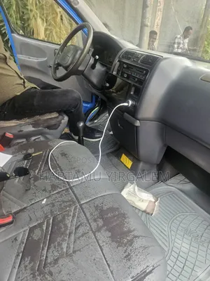 Toyota HiAce 2006 White