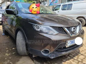 Photo - Nissan Qashqai 2017 Brown