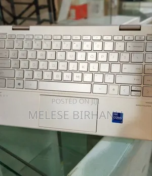 New Laptop HP Envy X360 8GB Intel Core I7 SSD 256GB