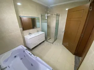 Furnished 5bdrm Apartment in Apartment, Yeka for rent