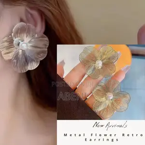 Photo - Metal Flower Retro Earrings