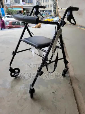 Photo - Walker and Chair支صrest Seat. It Is Suitable for Elderlyð%ወከር