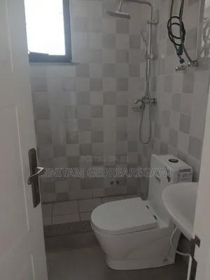 6bdrm House in G+2, Yeka for rent