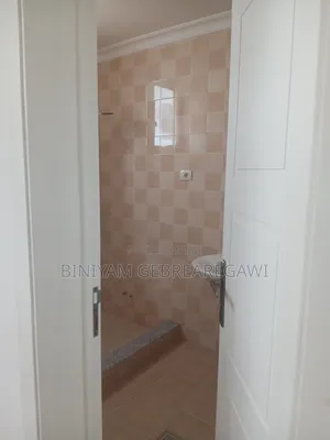 6bdrm House in G+2, Yeka for rent