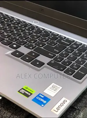 New Laptop Lenovo LOQ 15IRH8 16GB Intel Core I5 SSD 512GB