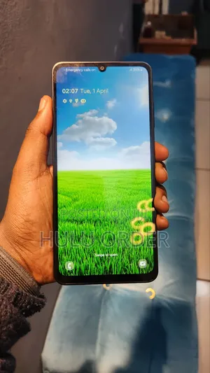 Photo - New Samsung Galaxy A06 64 GB Black