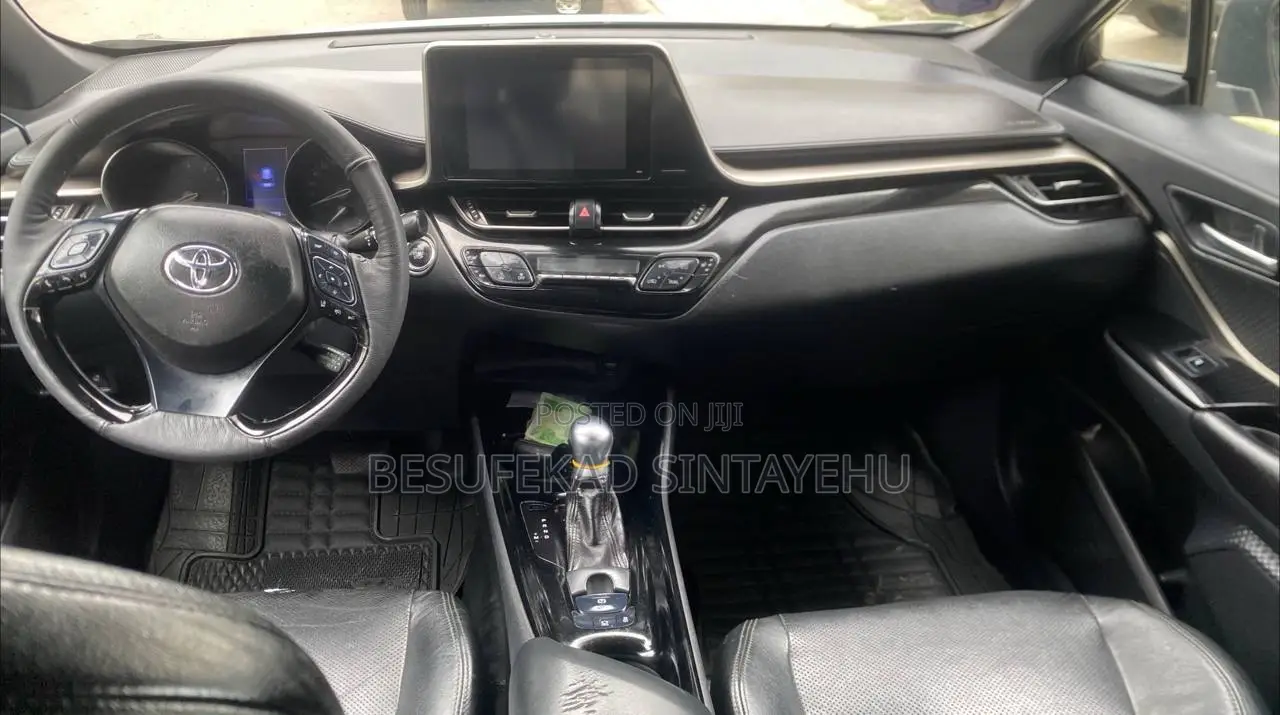 Toyota C-HR Limited FWD 2019 Silver