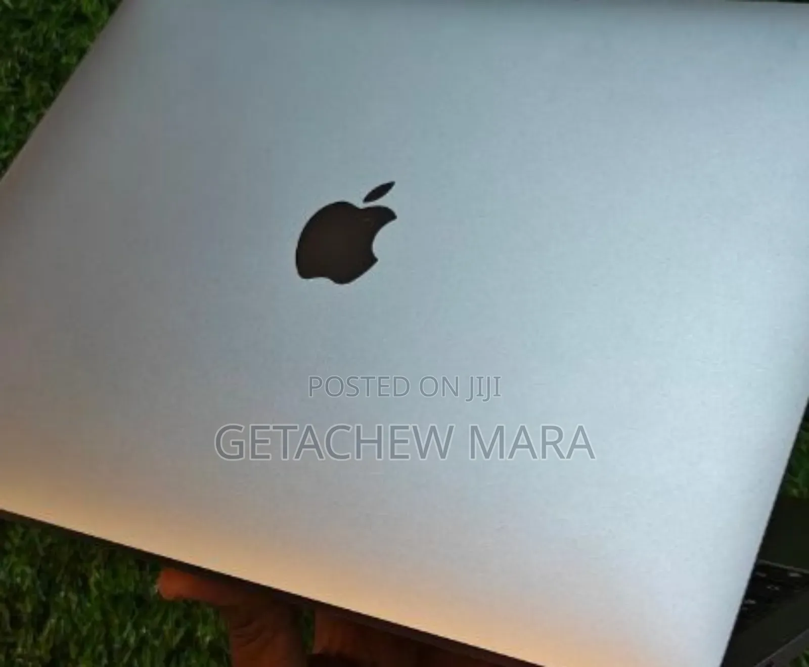 New Laptop Apple MacBook 2020 8GB Apple M1 Pro SSD 256GB