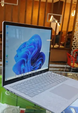 New Laptop Microsoft Surface Laptop 4 16GB Intel Core I7 SSD 512GB