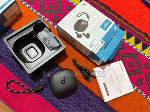 Photo - P20i Delivers Premium Audio. Sweatproof 4 Ear Tips.