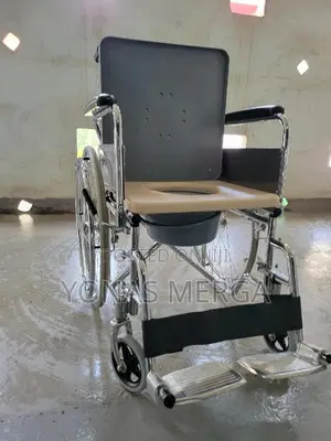 Commode Wheelchair瓦وwheelchair丈خwheelchair0=Wheelchair