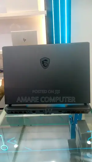 New Laptop MSI Vector 17 HX AI A2XWJG 16GB Intel Core Ultra 7 SSD 512GB