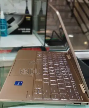 New Laptop HP Envy X360 8GB Intel Core I7 SSD 512GB