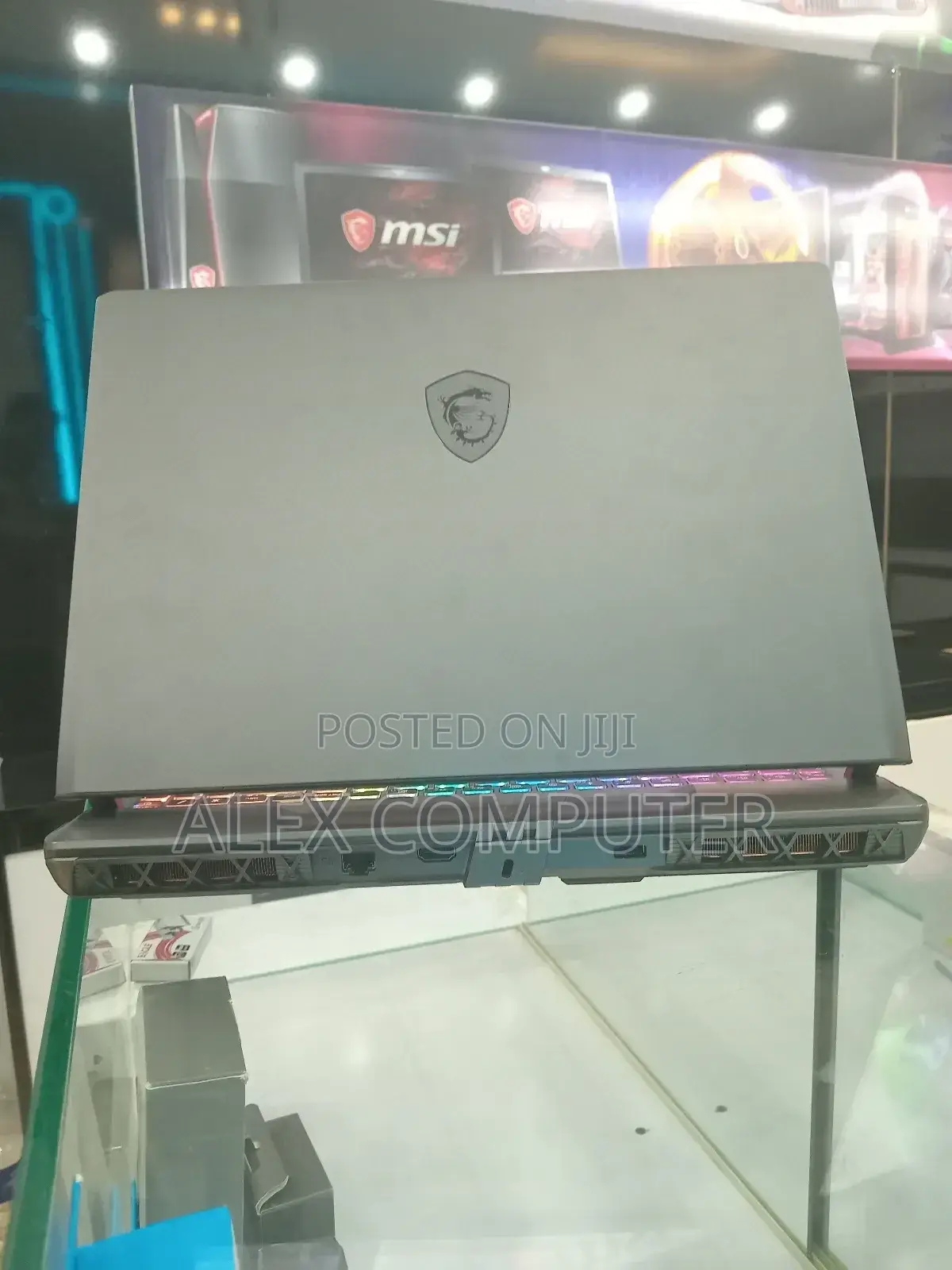 New Laptop MSI Vector 17 HX AI A2XWJG 16GB Intel Core Ultra 7 SSD 1T