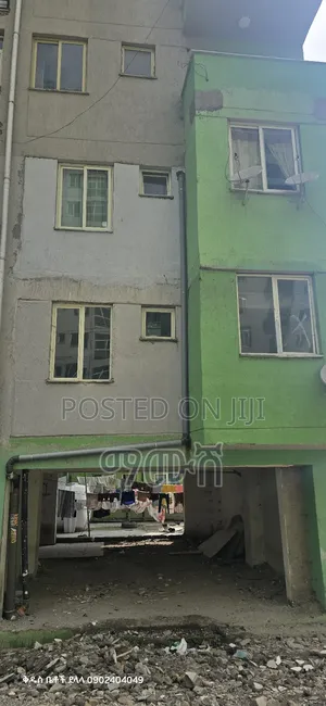 የሚሸጥ 40/60 ሱቅ በቅናሽ ዋጋ