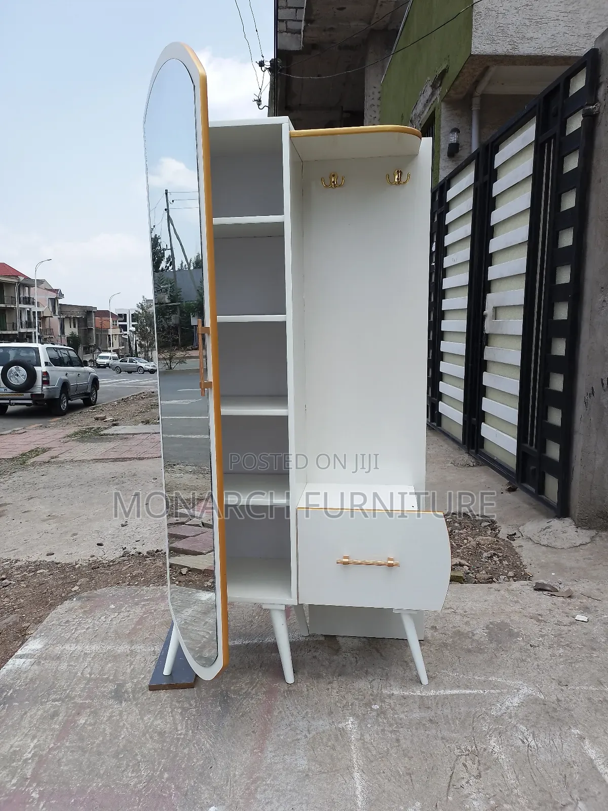 በጣም የሚያምር የቁም መስታወት(180×80×40)