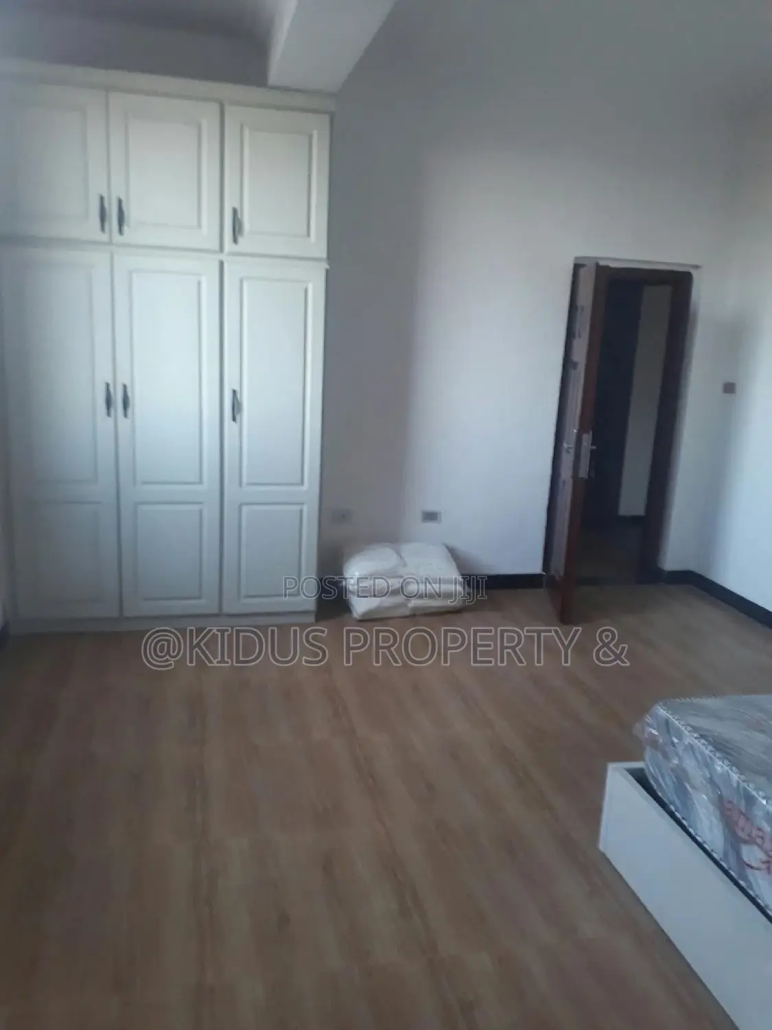 Furnished 2bdrm Apartment in Abo Square, Nifas Silk-Lafto for rent
